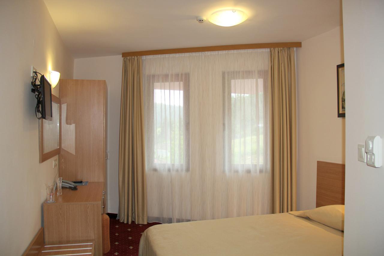 Hotel Coop Rozhen Pamporovo Dış mekan fotoğraf